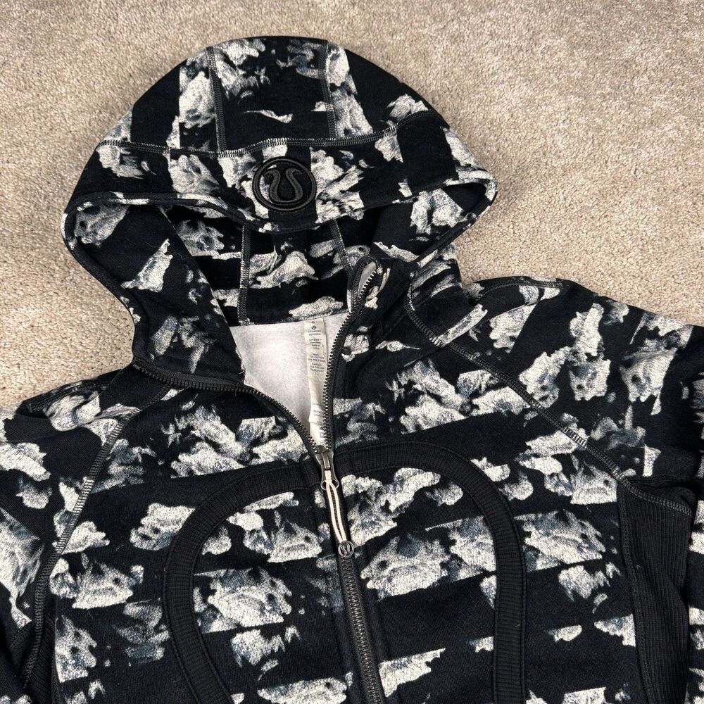 Lululemon Scuba Hoodie Women’s 6 Black White Floral Full Zip Thumbholes Jacket